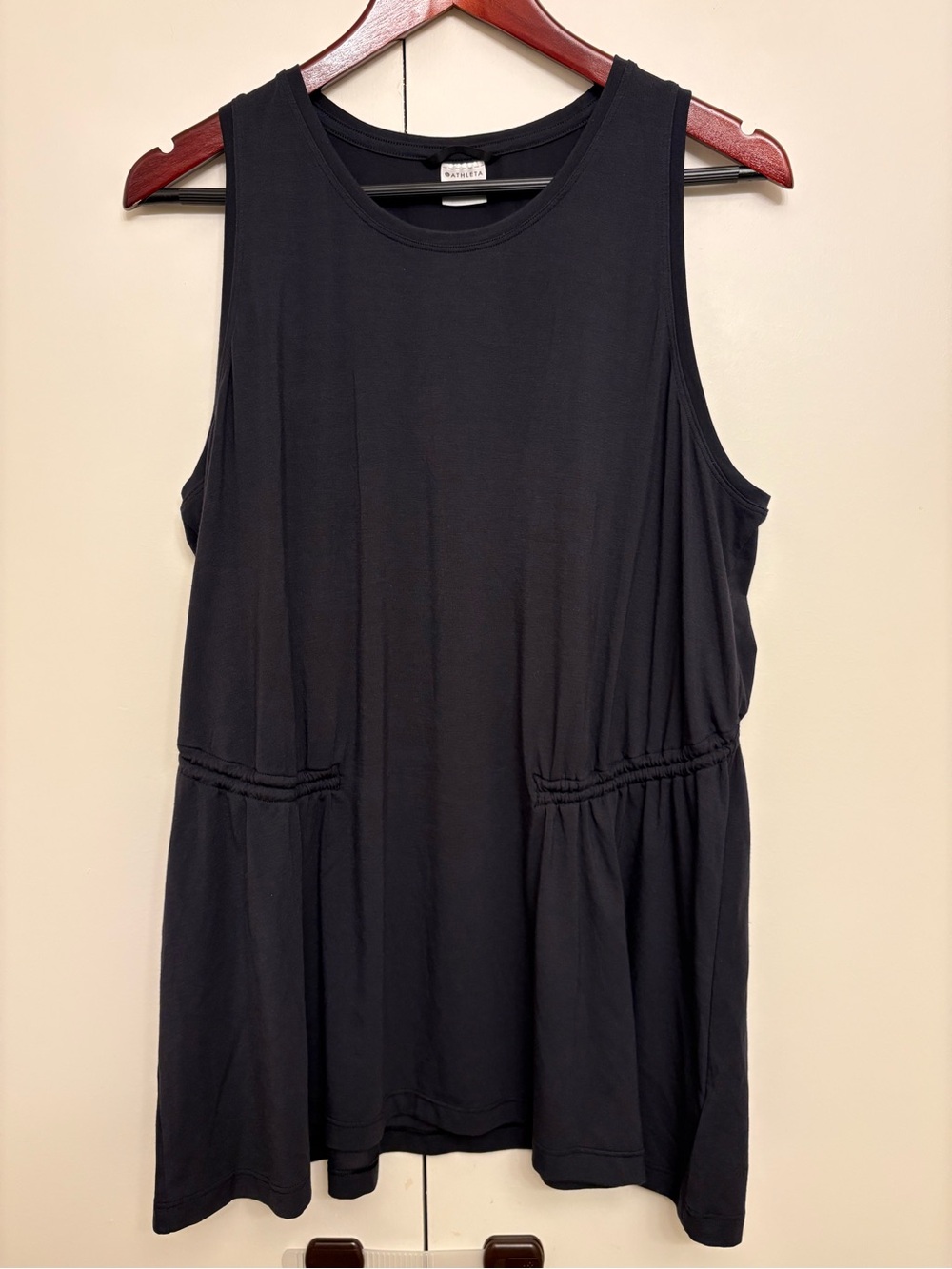 NWOT Athleta Air Out Cinch Tank Black- 1X